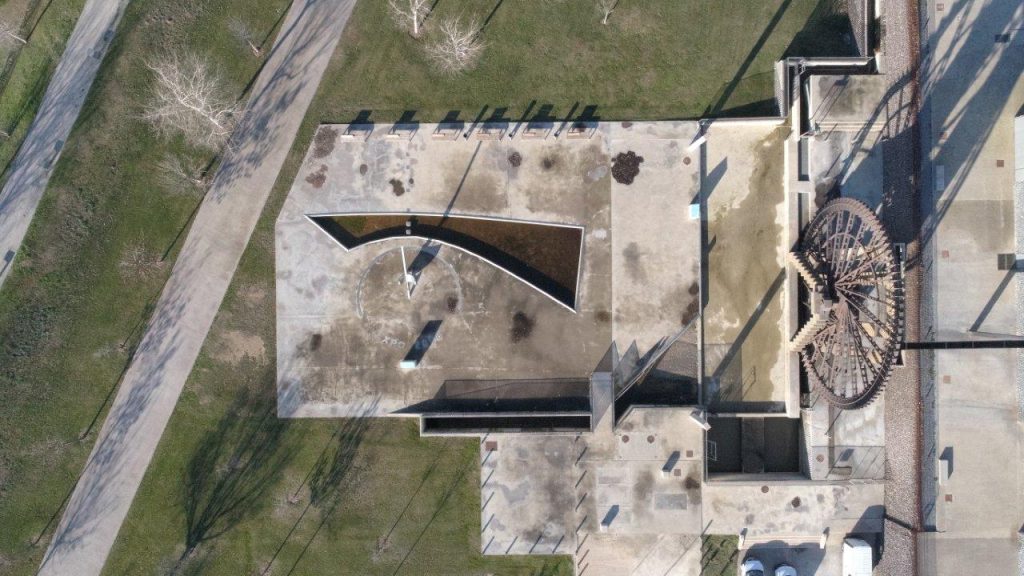 Axis of the Sky Sundial