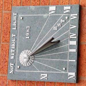 Image of dial 1358